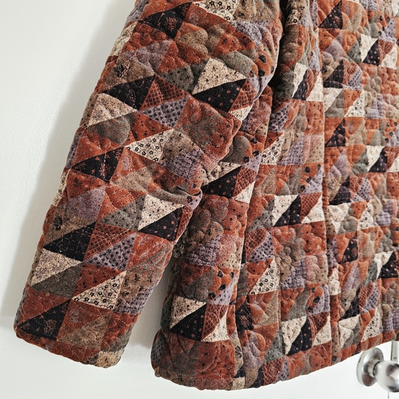 Vintage 90s Velvet Quilted Patchwork Patterned Jacket w/ Frog Closures - Picture 11 of 15